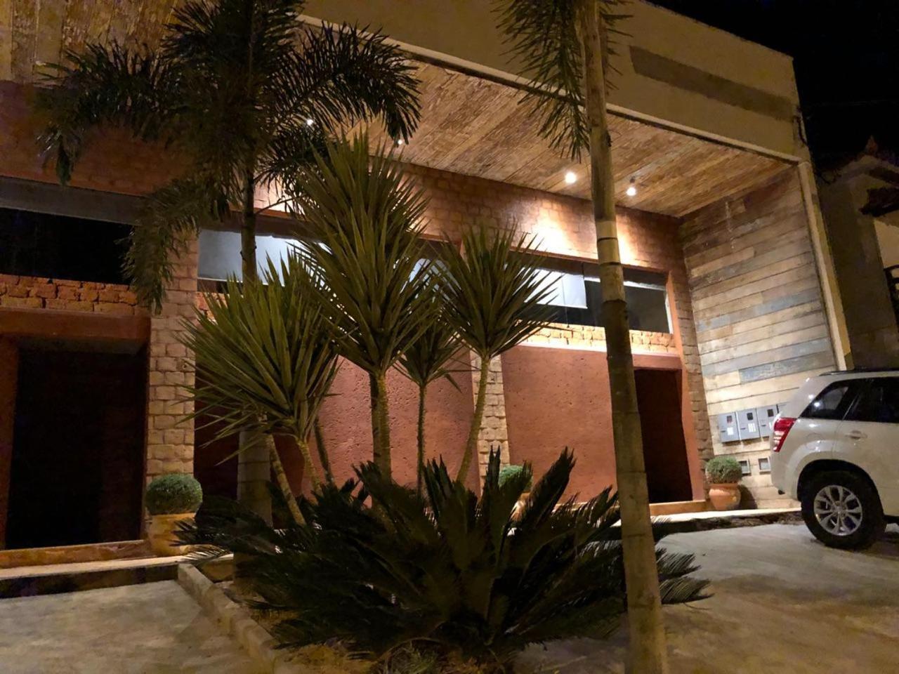 Family Room,1559564317:JPEG